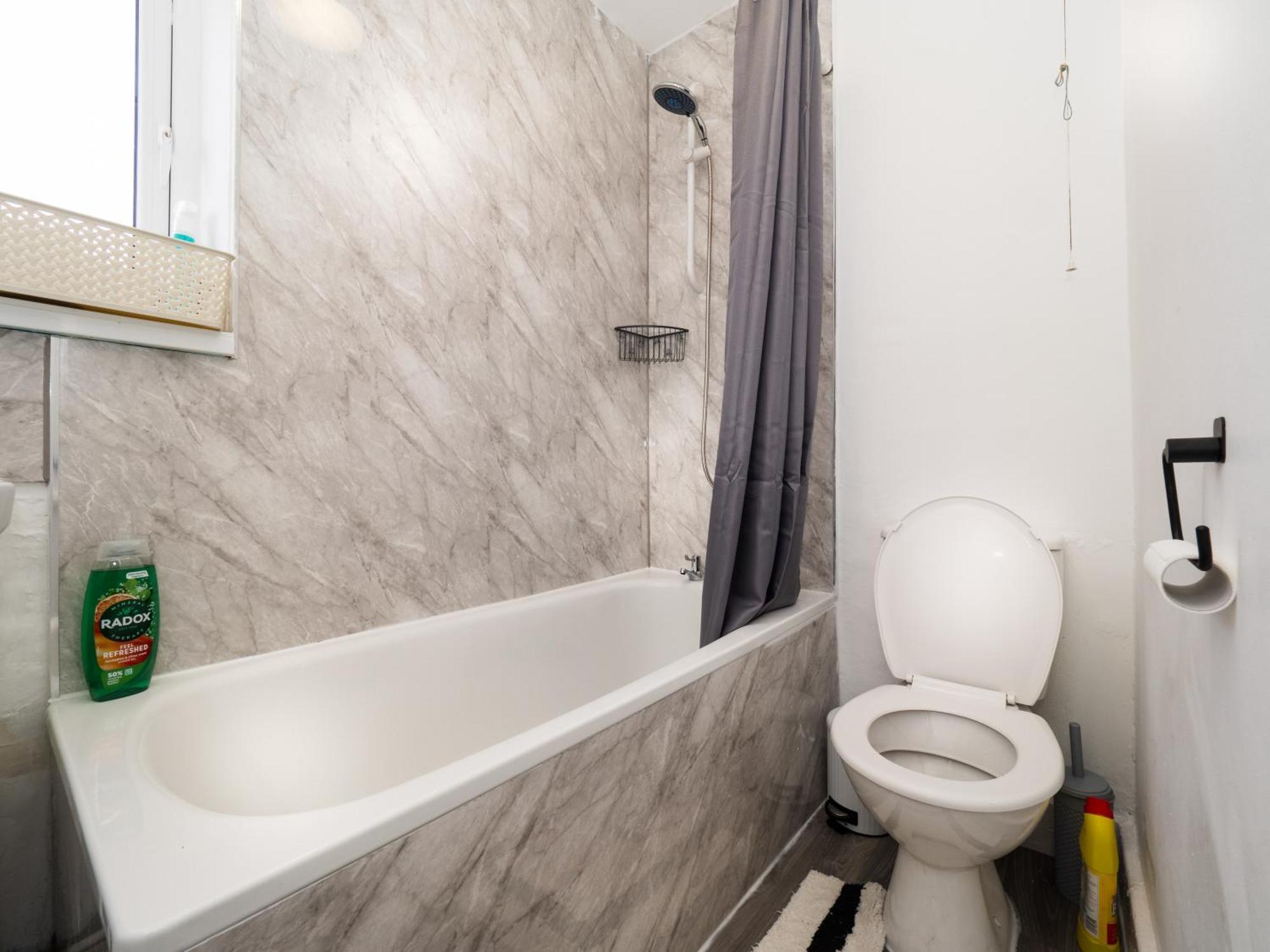 3Br Haven Retreat In Wallasey With Free Street Parking Buitenkant foto