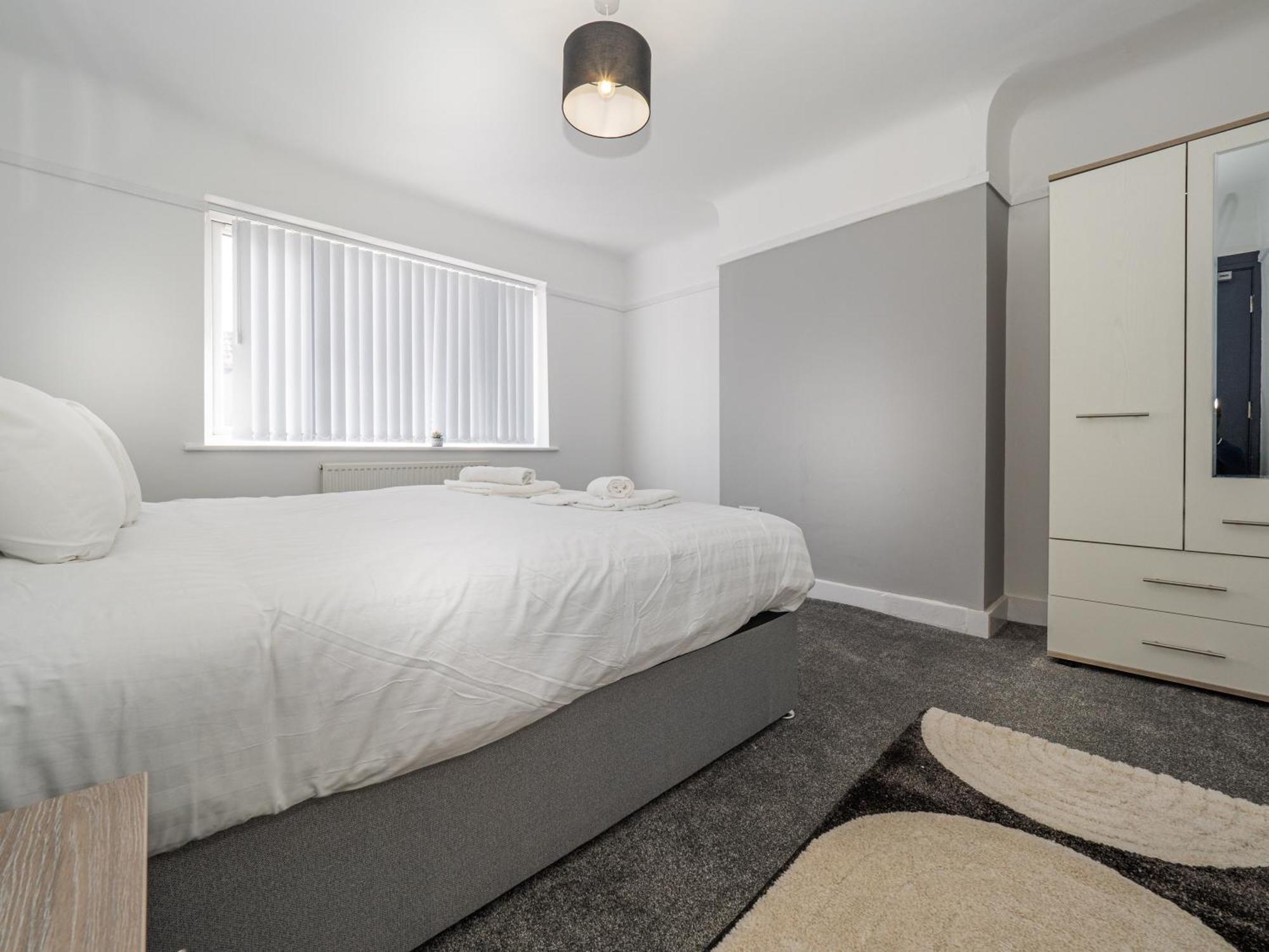 3Br Haven Retreat In Wallasey With Free Street Parking Buitenkant foto
