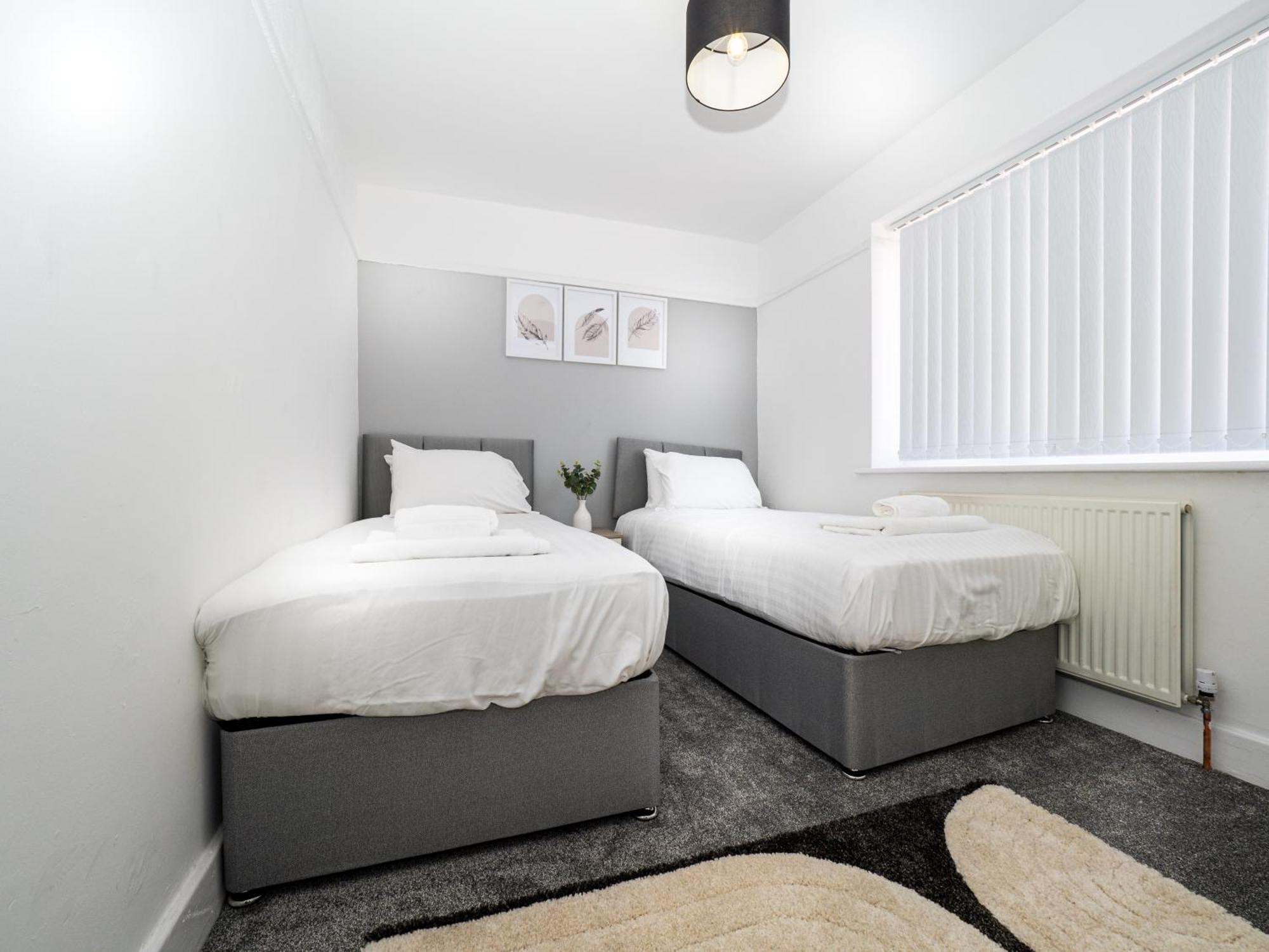 3Br Haven Retreat In Wallasey With Free Street Parking Buitenkant foto